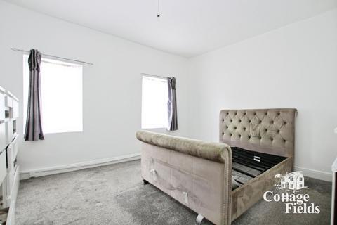 4 bedroom terraced house for sale, Hertford Road, London, N9