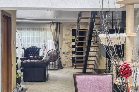 undefined, Totteridge Drive - No Chain - Studio & Connected Garden Room