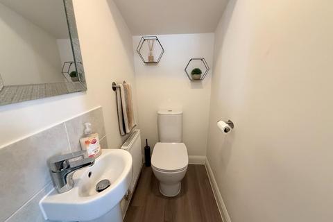 undefined, Golding Crescent, Earls Barton, Northamptonshire NN6