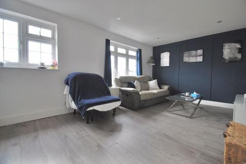 1 bedroom apartment to rent, Sopwith Avenue, Chessington