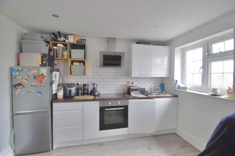 1 bedroom apartment to rent, Sopwith Avenue, Chessington