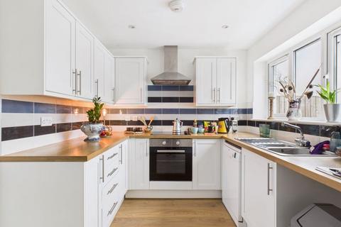 undefined, East Court, Redruth, Very well presented end terrace house