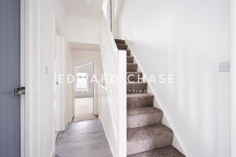 undefined, Brentwood Road, Gidea Park, RM1