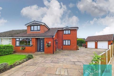4 bedroom semi-detached house for sale, Everard Close, Manchester M28