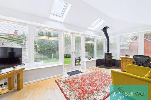 4 bedroom semi-detached house for sale, Everard Close, Manchester M28
