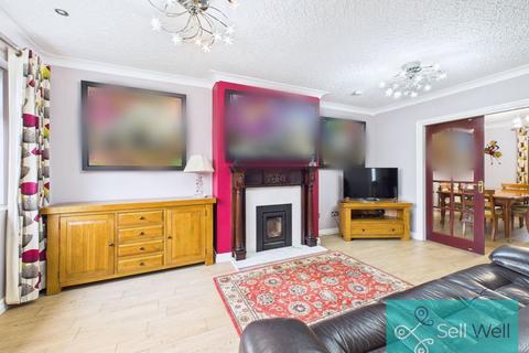 4 bedroom semi-detached house for sale, Everard Close, Manchester M28