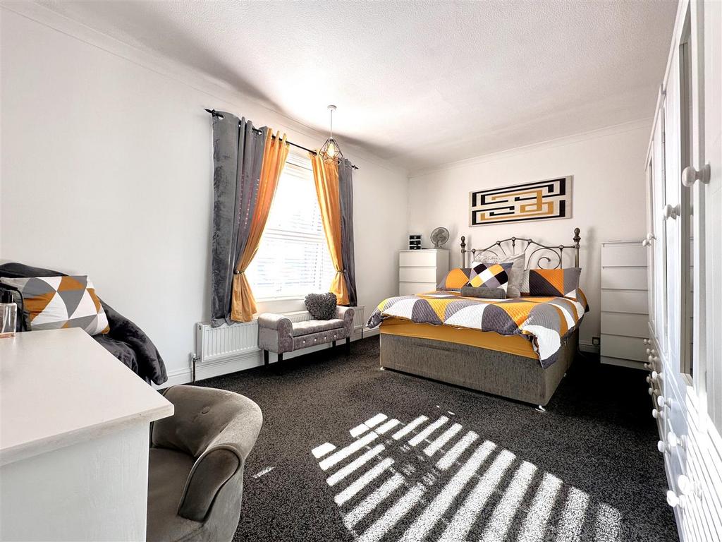 Master Bedroom 179