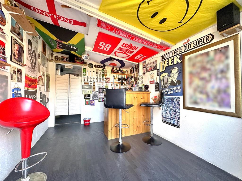 Internal: Home Entertainment Space 124