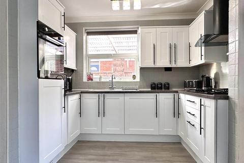 3 bedroom semi-detached house for sale, Massey Street, Newark