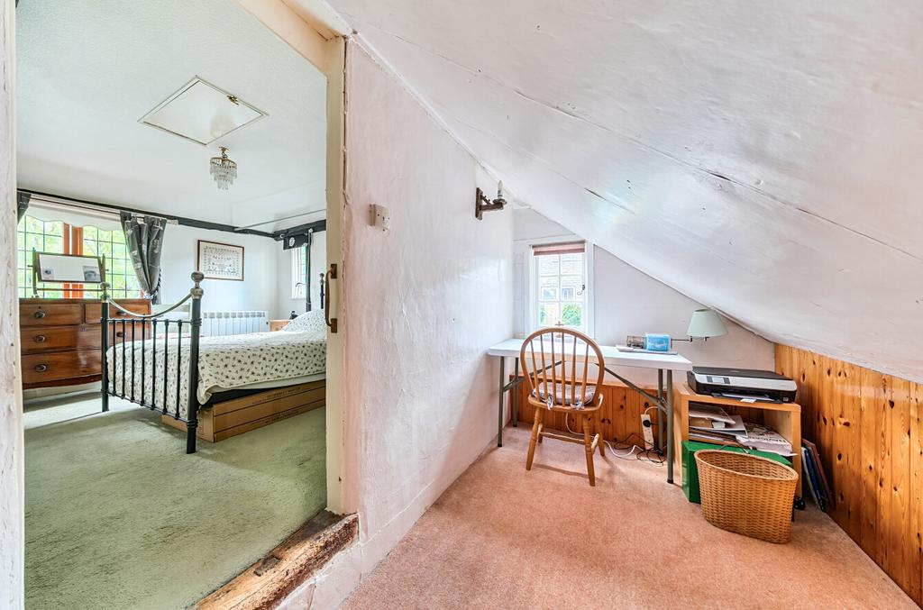 1343975-4-68b9666...