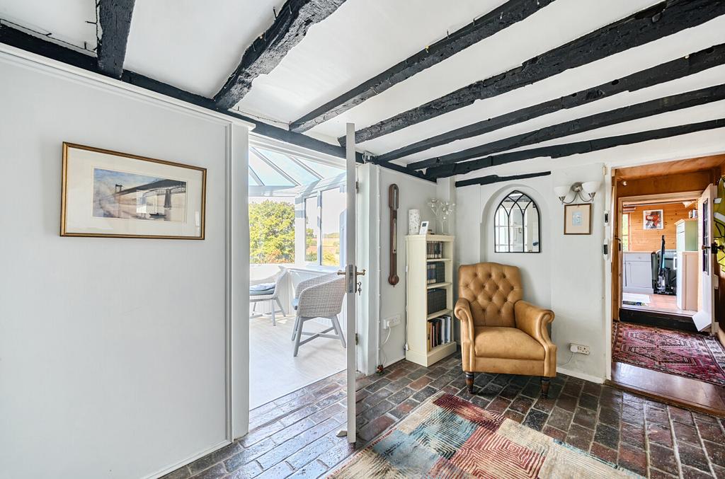 1343975-9-68b9668...