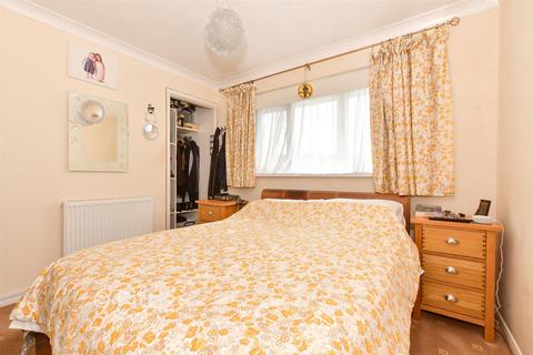 2 bedroom end of terrace house for sale, Perowne Way, Sandown PO36