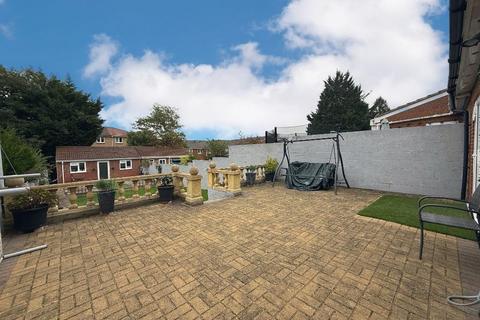undefined, Carlton Crescent, New Bedford Road Area, Luton, Bedfordshire, LU3 1EN