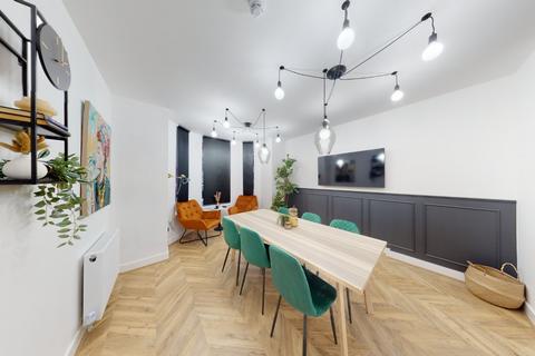 undefined, Central Road, Manchester, Greater Manchester, M20