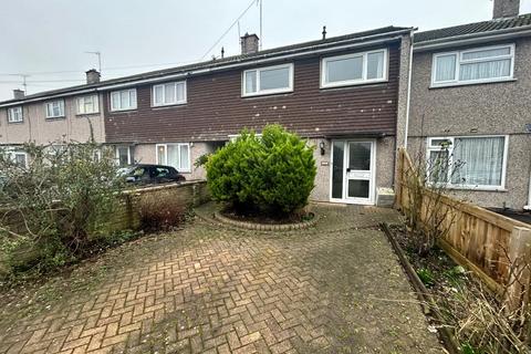 3 bedroom terraced house to rent, Pakenham Road, Swindon