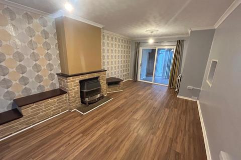 3 bedroom terraced house to rent, Pakenham Road, Swindon