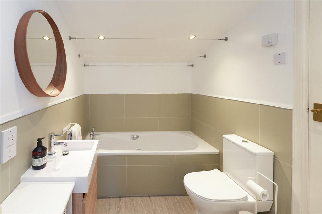 En Suite Bathroom