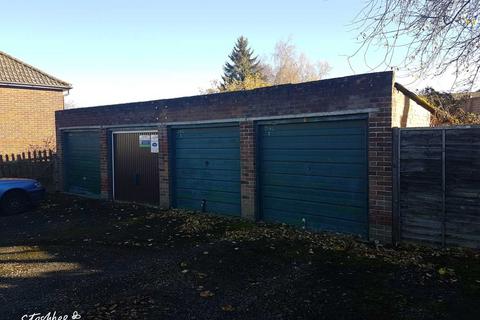 undefined, Elizabeth Avenue, Newbury RG14