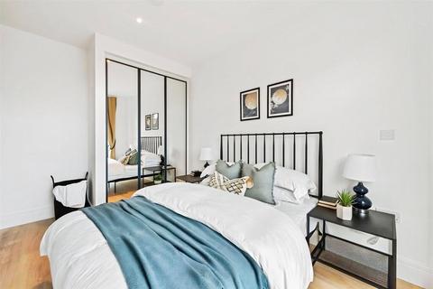 2 bedroom apartment to rent, Pyrcroft Road, Surrey KT16