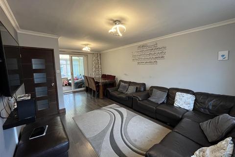 3 bedroom semi-detached house for sale, Hallbank Drive, Bradford BD5
