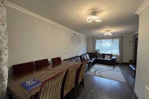3 bedroom semi-detached house for sale, Hallbank Drive, Bradford BD5
