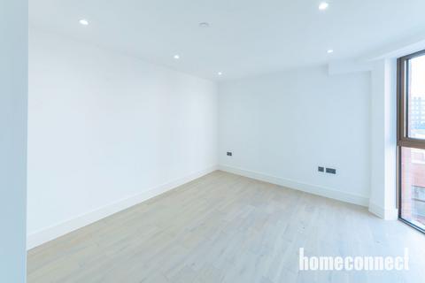 3 bedroom flat to rent, Colts Village Apartments,  Barking Road, London