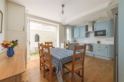 3 bedroom apartment for sale, Latchmere Road, SW11