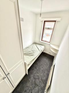 House share to rent, Cleveland Gardens, London