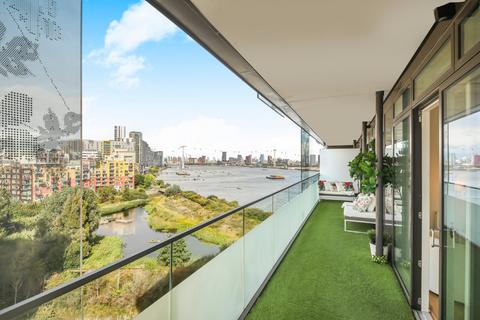 2 bedroom flat for sale, Hugero Point, 8 Rennie Street, London, SE10