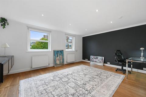 3 bedroom flat for sale, Netherwood Road, London W14