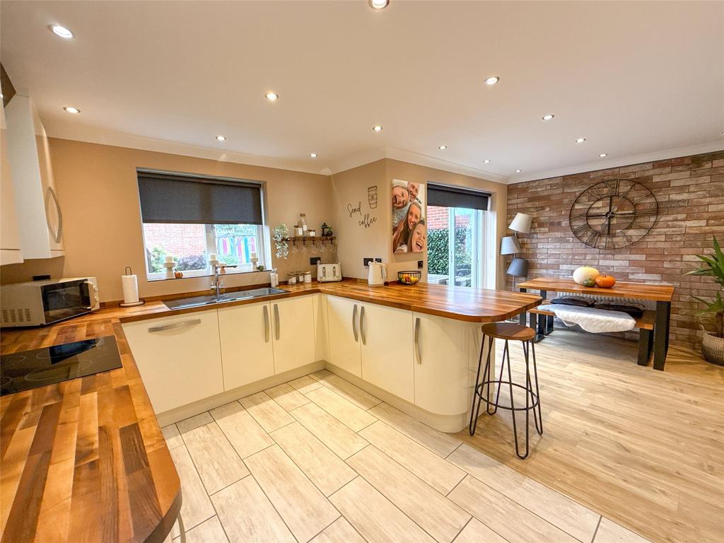 Dining Kitchen
