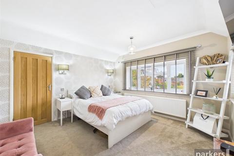 4 bedroom detached house for sale, Penrose Avenue, Reading RG5