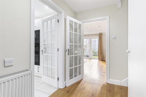 31 Greenlands, Cambridge, CB2 0QY