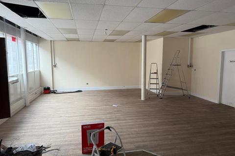 Retail property (high street) to rent, 2330 Dumbarton Rd Glasgow G14 0JS