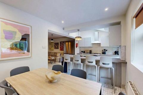 7 bedroom house to rent, Finchley Road, Manchester M14