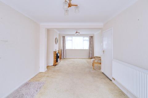 3 bedroom semi-detached house for sale, The Glen, Rainham RM13