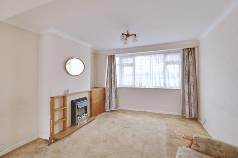 3 bedroom semi-detached house for sale, The Glen, Rainham RM13