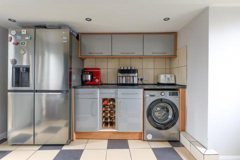3 Green Close, Blythe Bridge, Stoke-on-trent, ST11 9HW