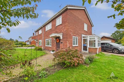 10 Hall Road, Uttoxeter, ST14 7PN