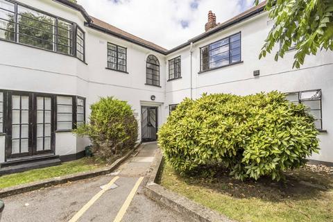 2 bedroom flat for sale, Conifers Close, Teddington TW11