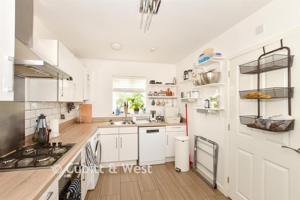 Kitchen/ Breakfast Room