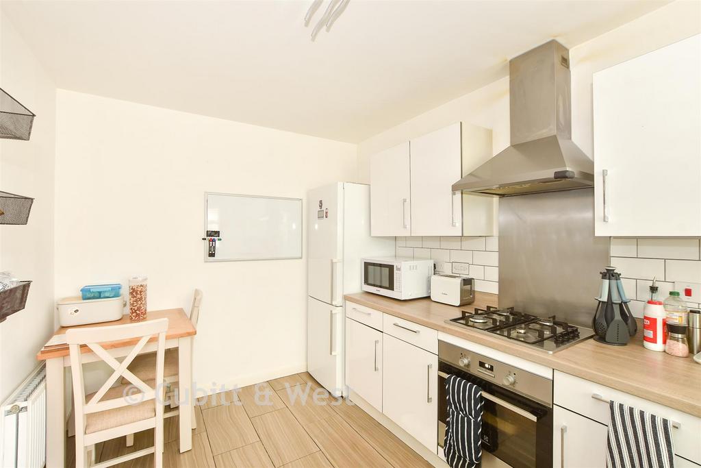 Kitchen/ Breakfast Room