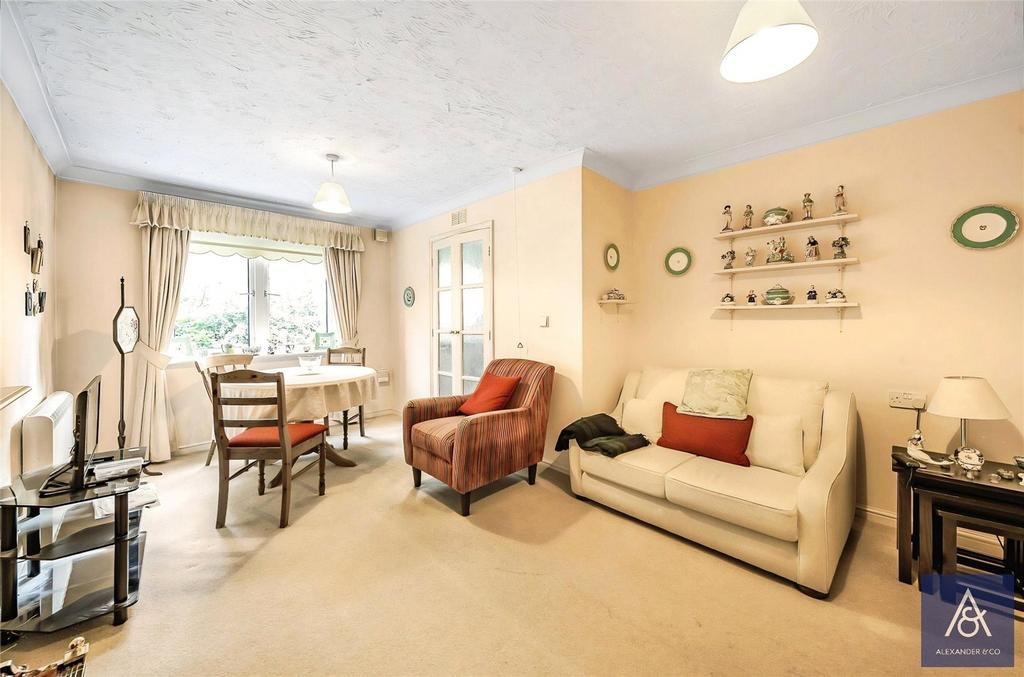 Living/Dining Room
