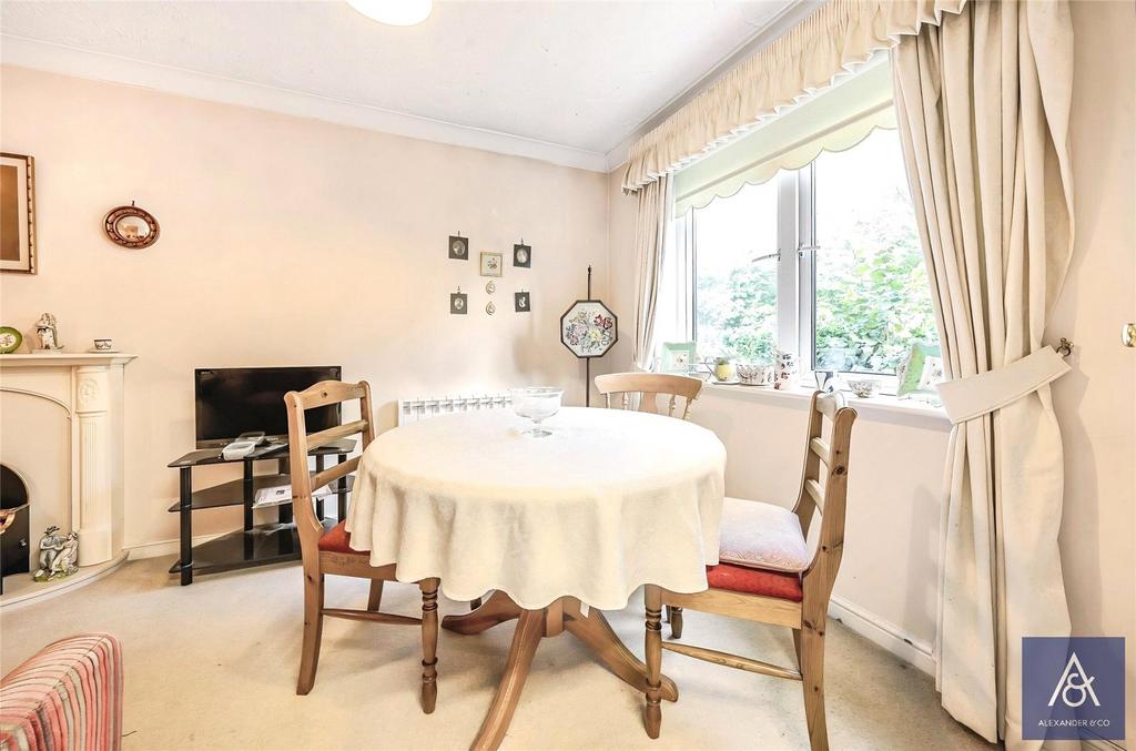 Living/Dining Room