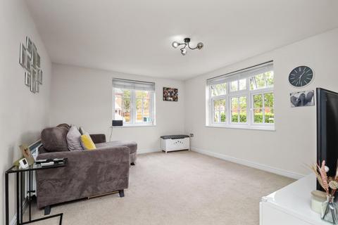 undefined, 28 Heathermount, Broadheath, Altrincham