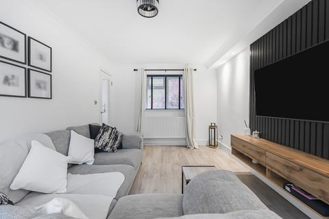 undefined, Thistle Grove, Welwyn Garden City, Hertfordshire, AL7