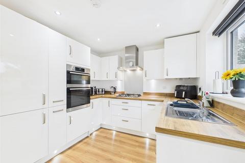 3 bedroom semi-detached house for sale, Llys Penfro, Porthcawl CF36