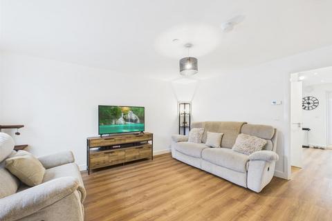 3 bedroom semi-detached house for sale, Llys Penfro, Porthcawl CF36