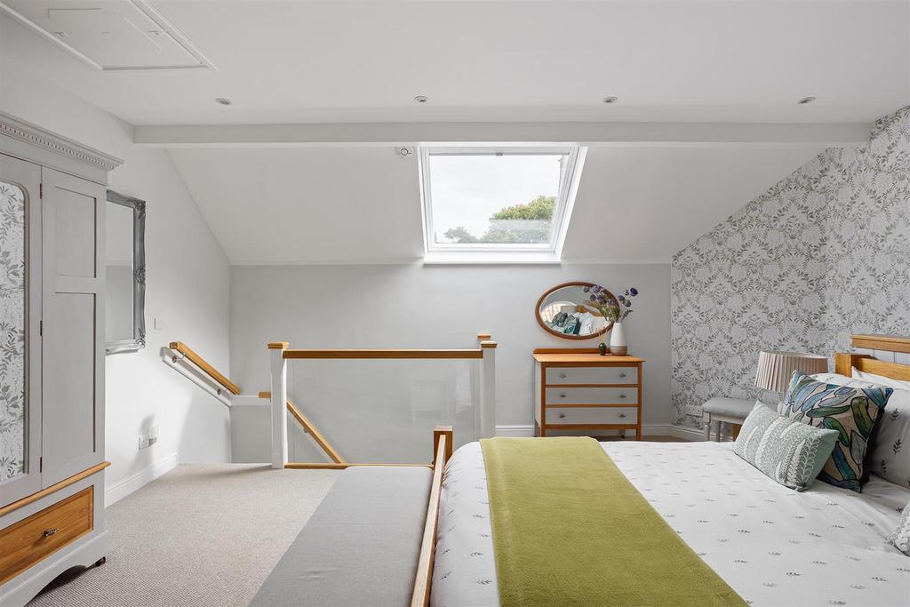 2 Willowgate Yard-18[1].jpg