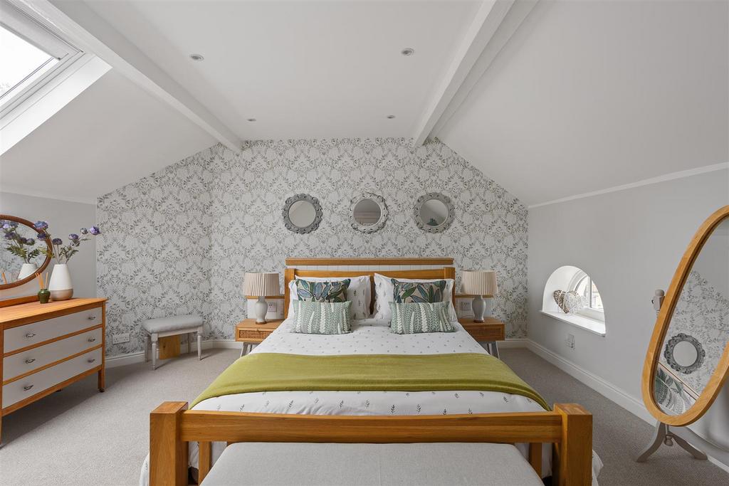 2 Willowgate Yard-15[1].jpg